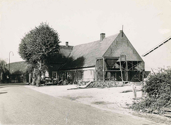 1958