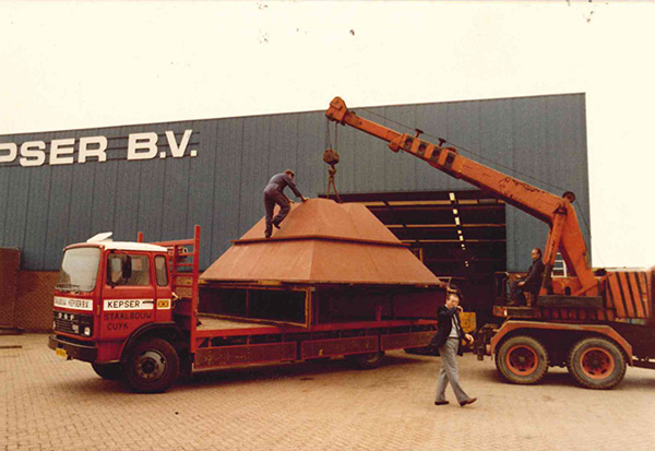 1977